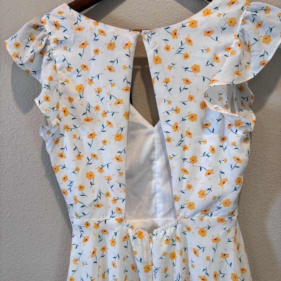 NWT Lulus Strike a Posie White Floral Print Backless Skater Dress, Small - Picture 9 of 12